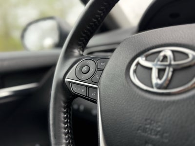 2021 Toyota CAMRY Hybrid LE