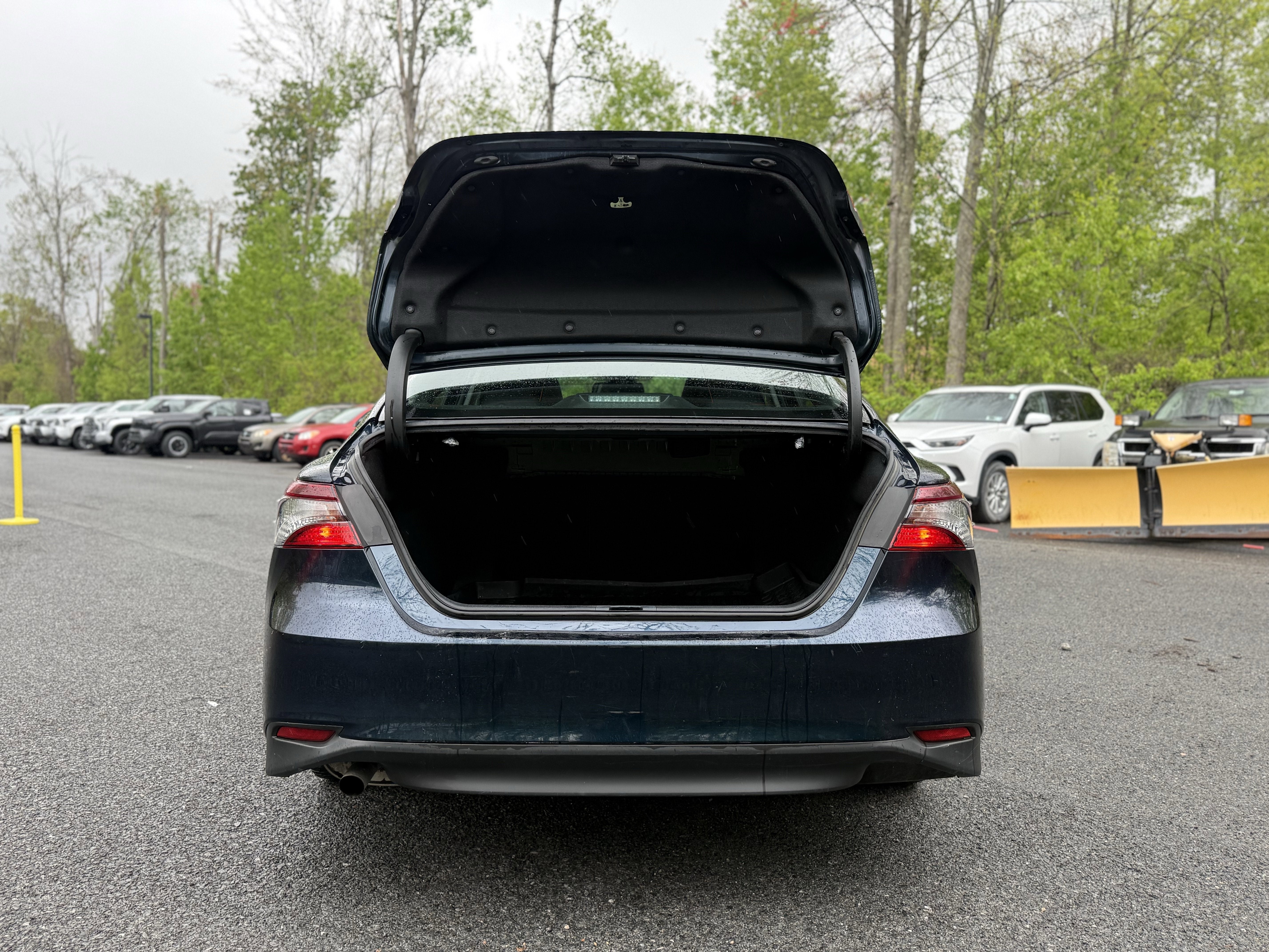 2021 Toyota CAMRY Hybrid LE