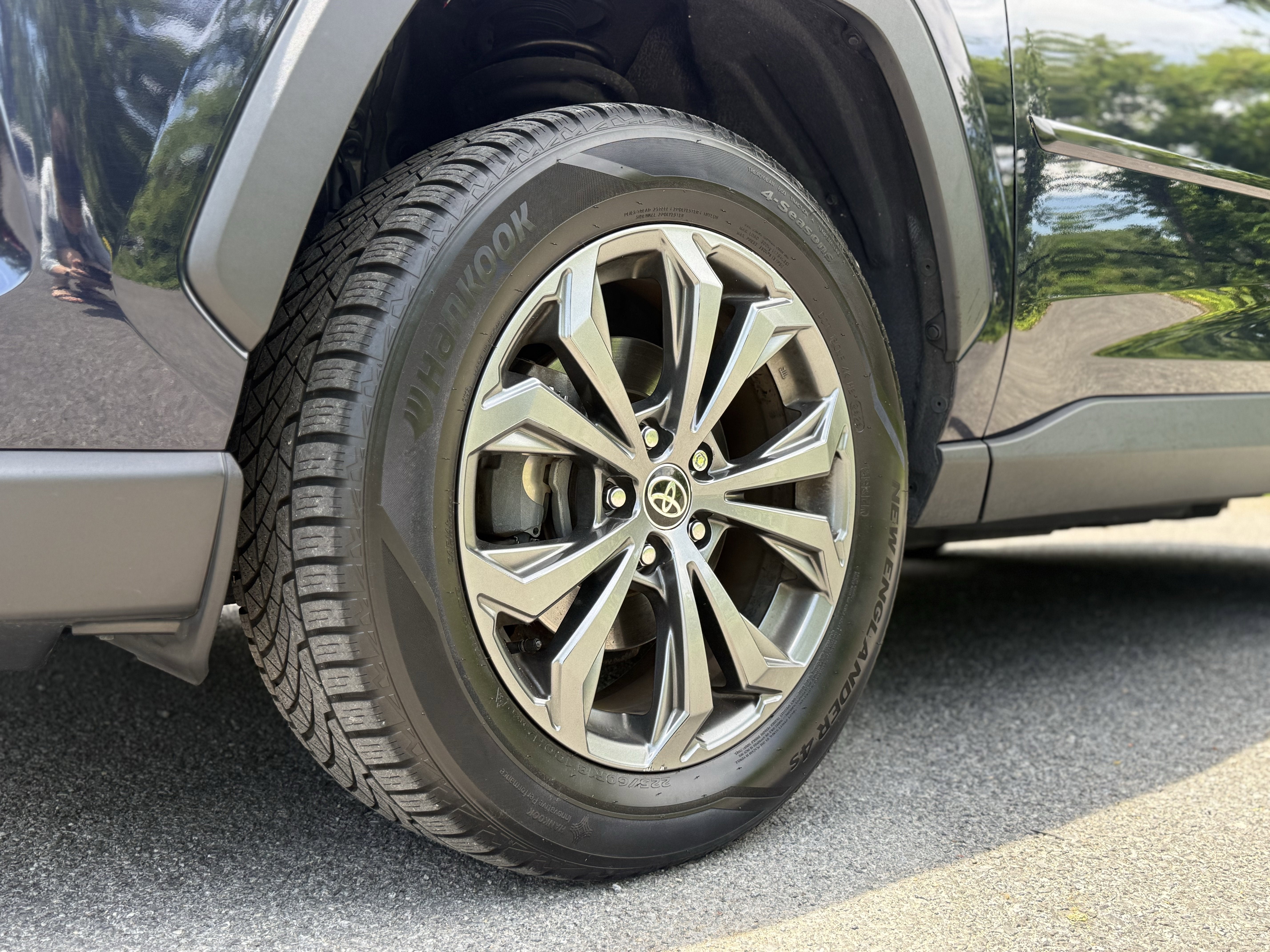 2022 Toyota RAV4 Hybrid Hybrid XLE Premium