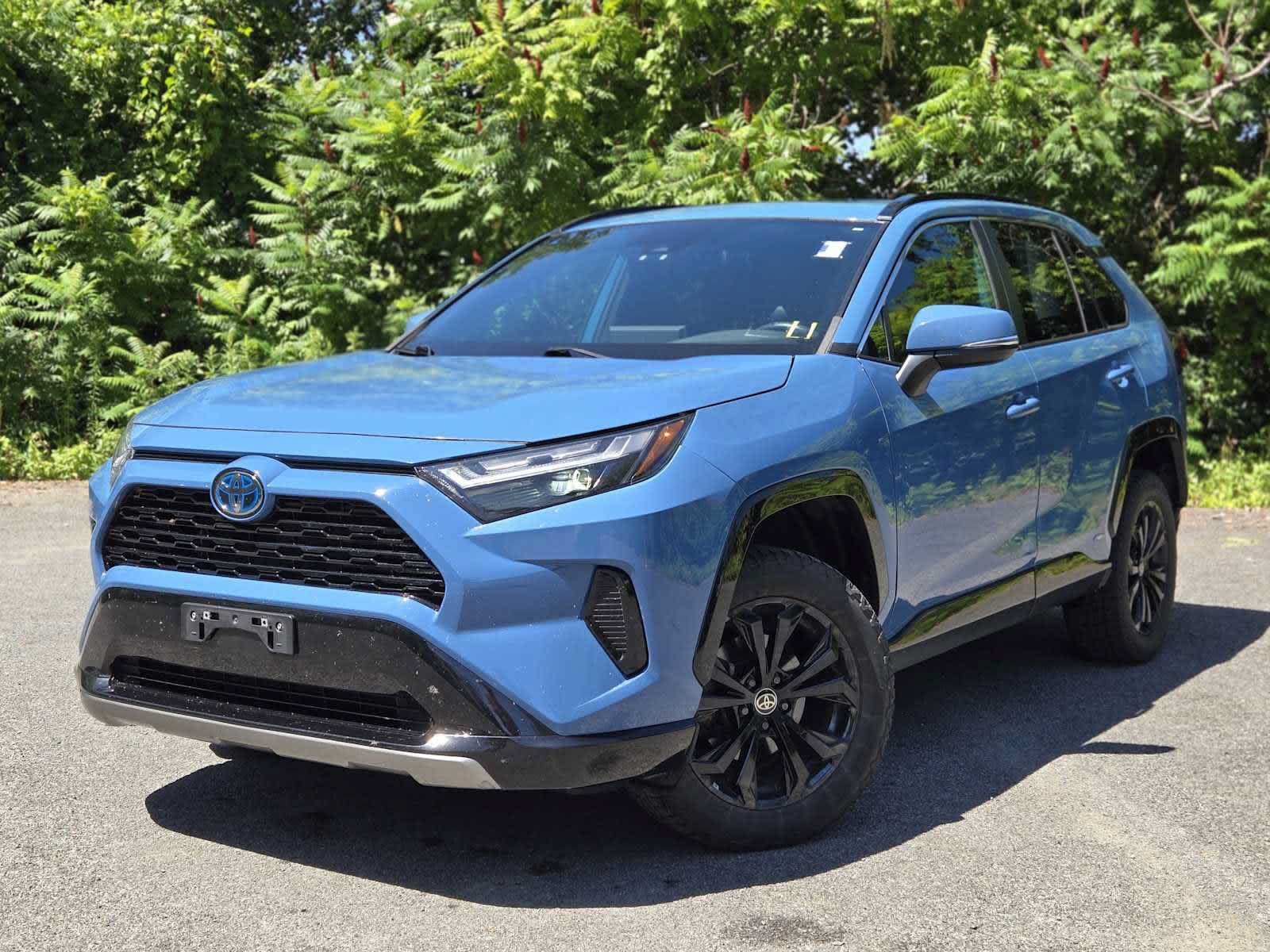 2022 Toyota RAV4 Hybrid SE