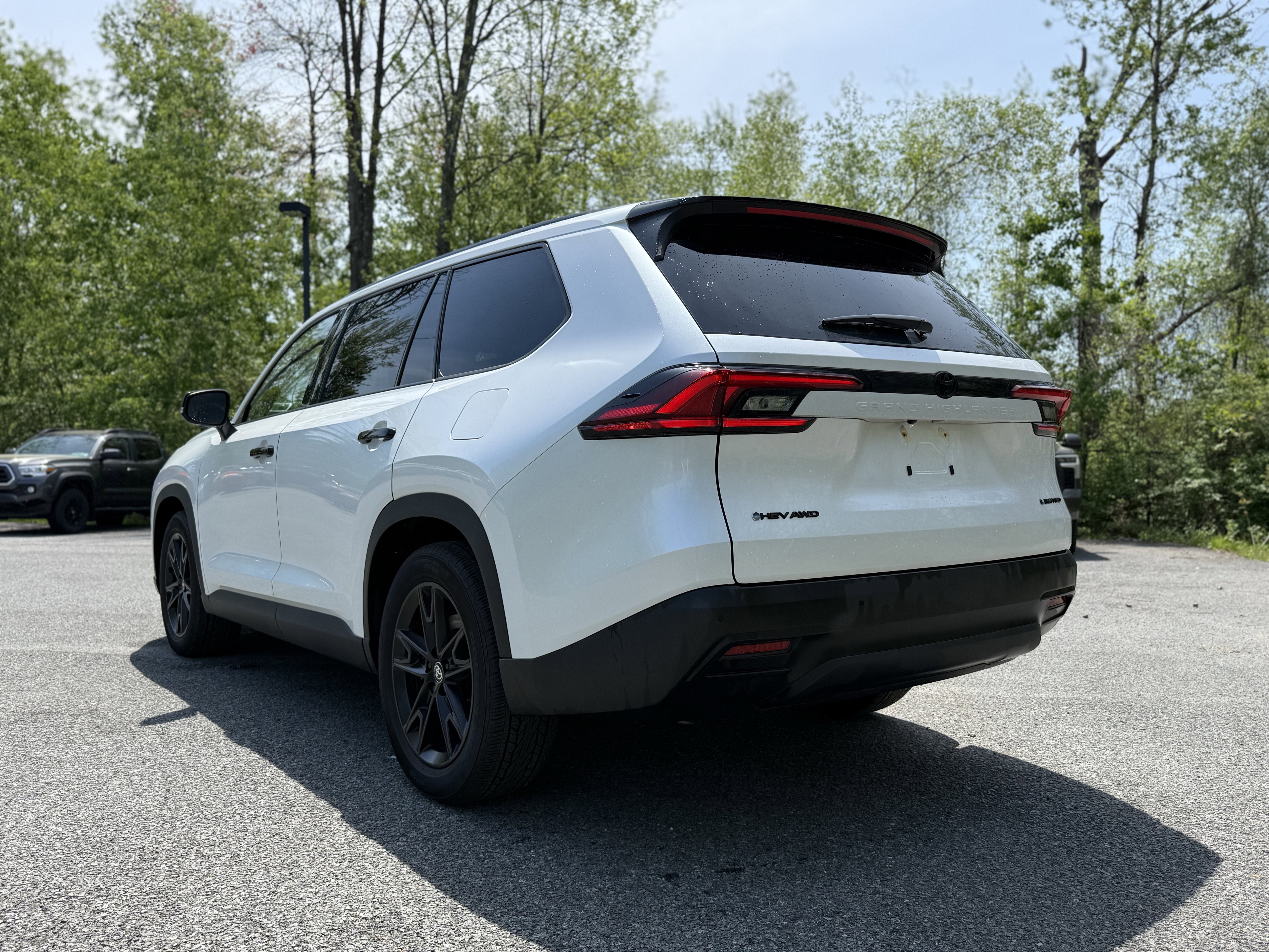 2025 Toyota GRAND HIGHLANDER HEV Hybrid Nightshade Edition