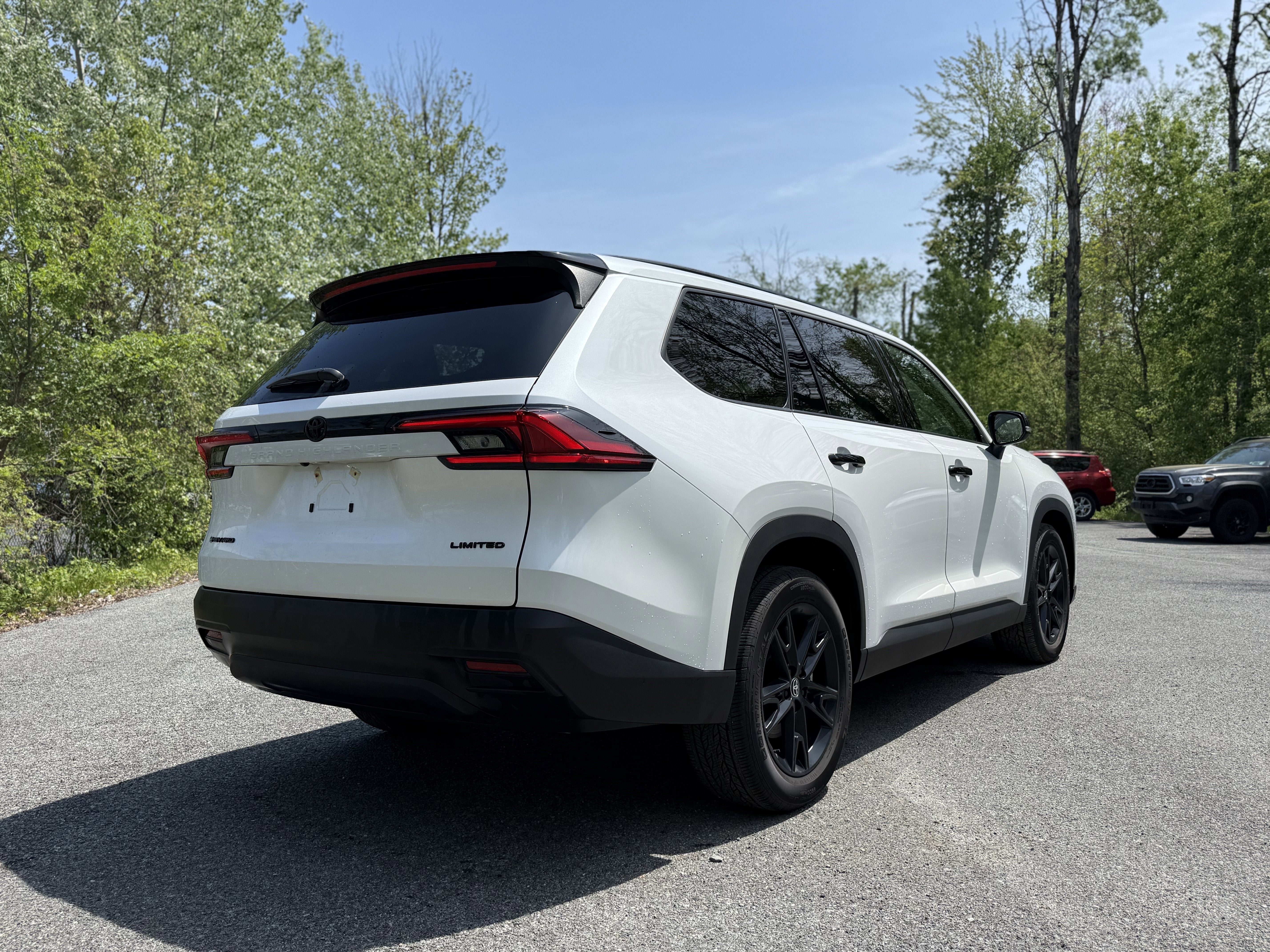 2025 Toyota GRAND HIGHLANDER HEV Hybrid Nightshade Edition