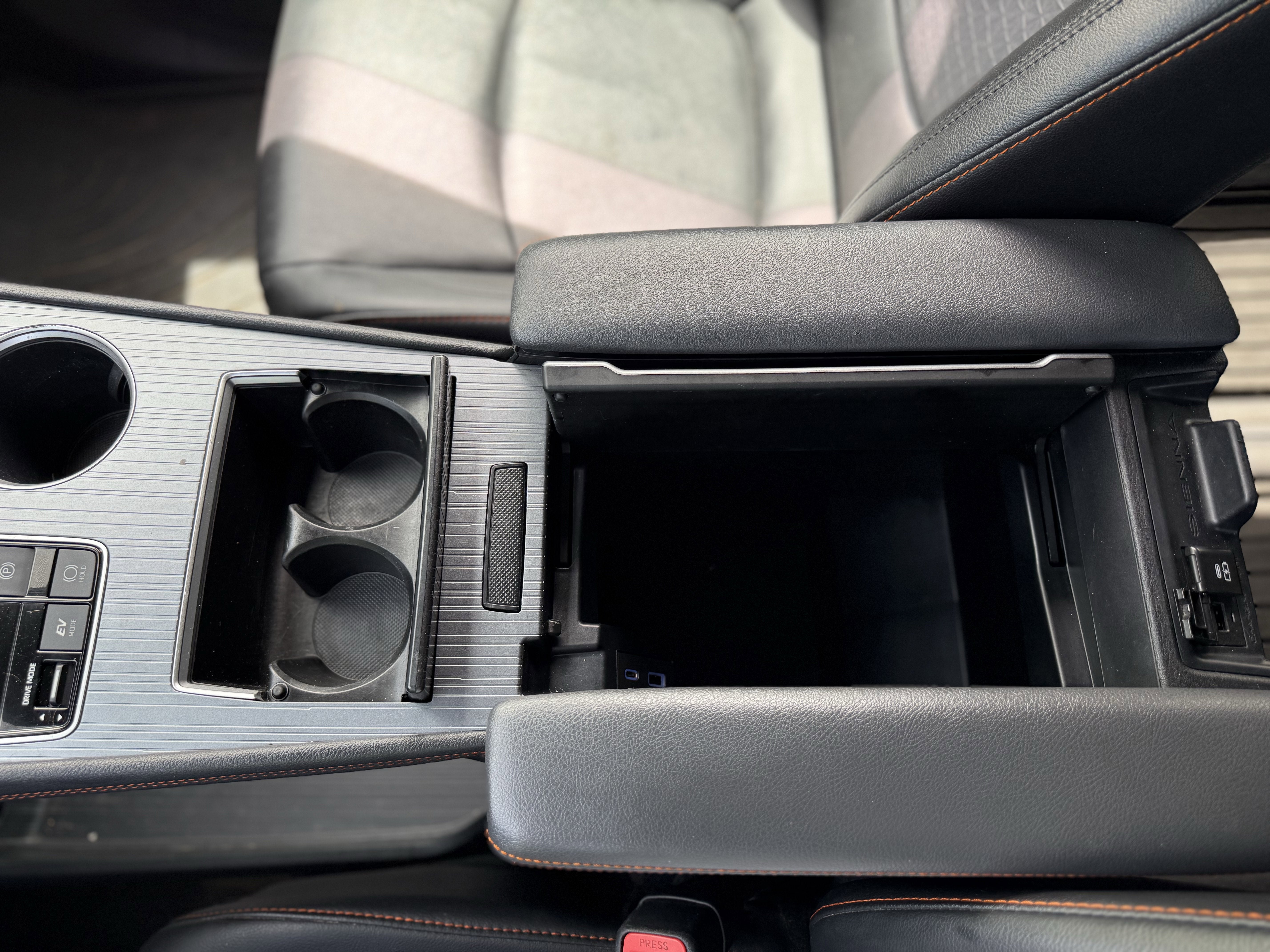 2022 Toyota SIENNA XSE AWD XSE