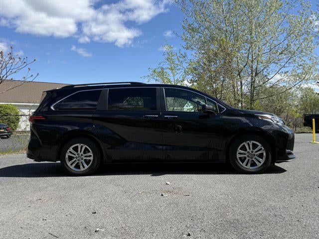 2022 Toyota SIENNA XSE AWD XSE