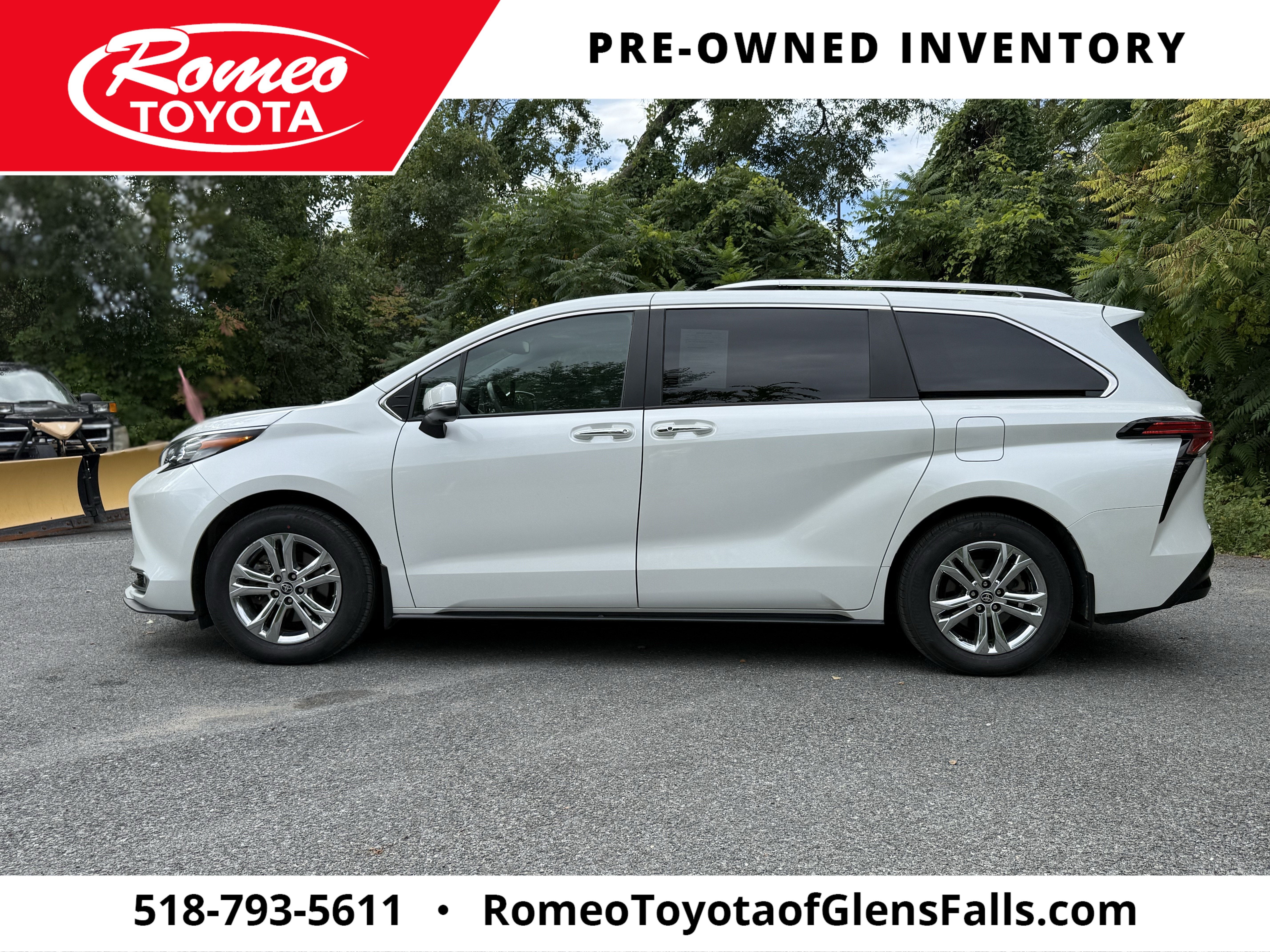 2023 Toyota Sienna Platinum