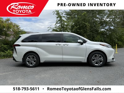 2023 Toyota Sienna Platinum