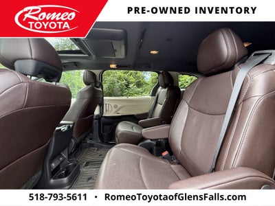 2023 Toyota Sienna Platinum