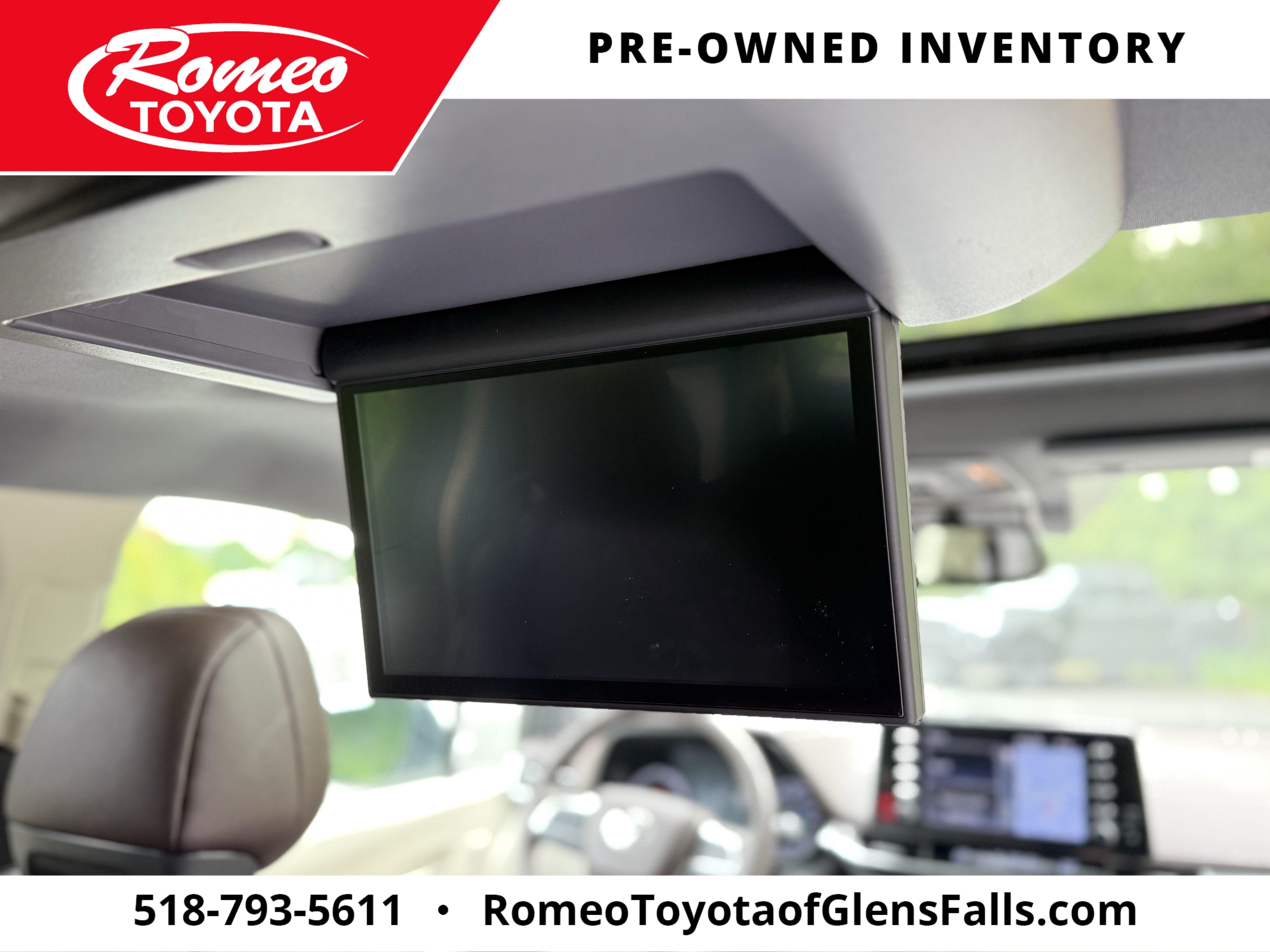 2023 Toyota Sienna Platinum