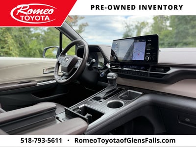 2023 Toyota Sienna Platinum