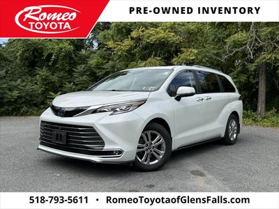 2023 Toyota Sienna Platinum