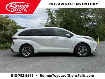 2023 Toyota Sienna Platinum