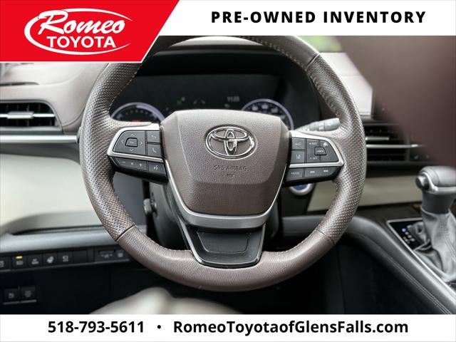 2023 Toyota Sienna Platinum