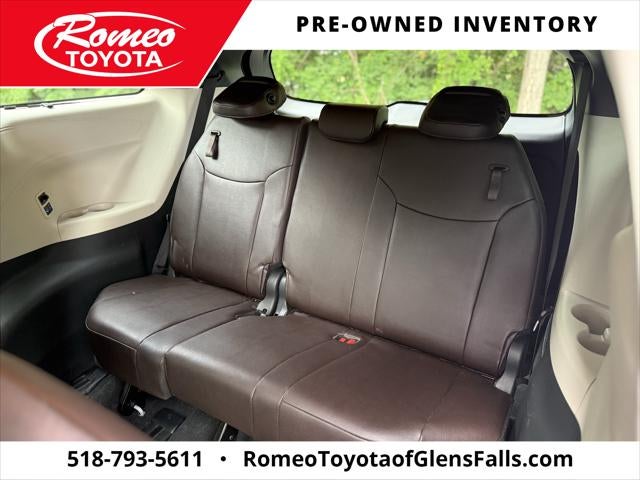 2023 Toyota Sienna Platinum