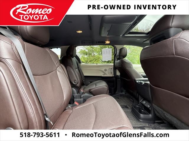 2023 Toyota Sienna Platinum