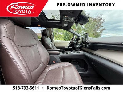 2023 Toyota Sienna Platinum