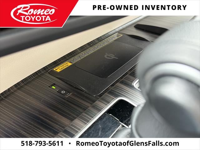 2023 Toyota Sienna Platinum
