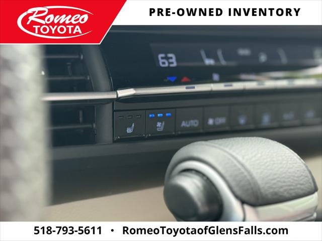2023 Toyota Sienna Platinum
