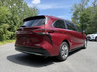 2022 Toyota Sienna Platinum
