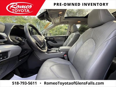 2021 Toyota Highlander Platinum