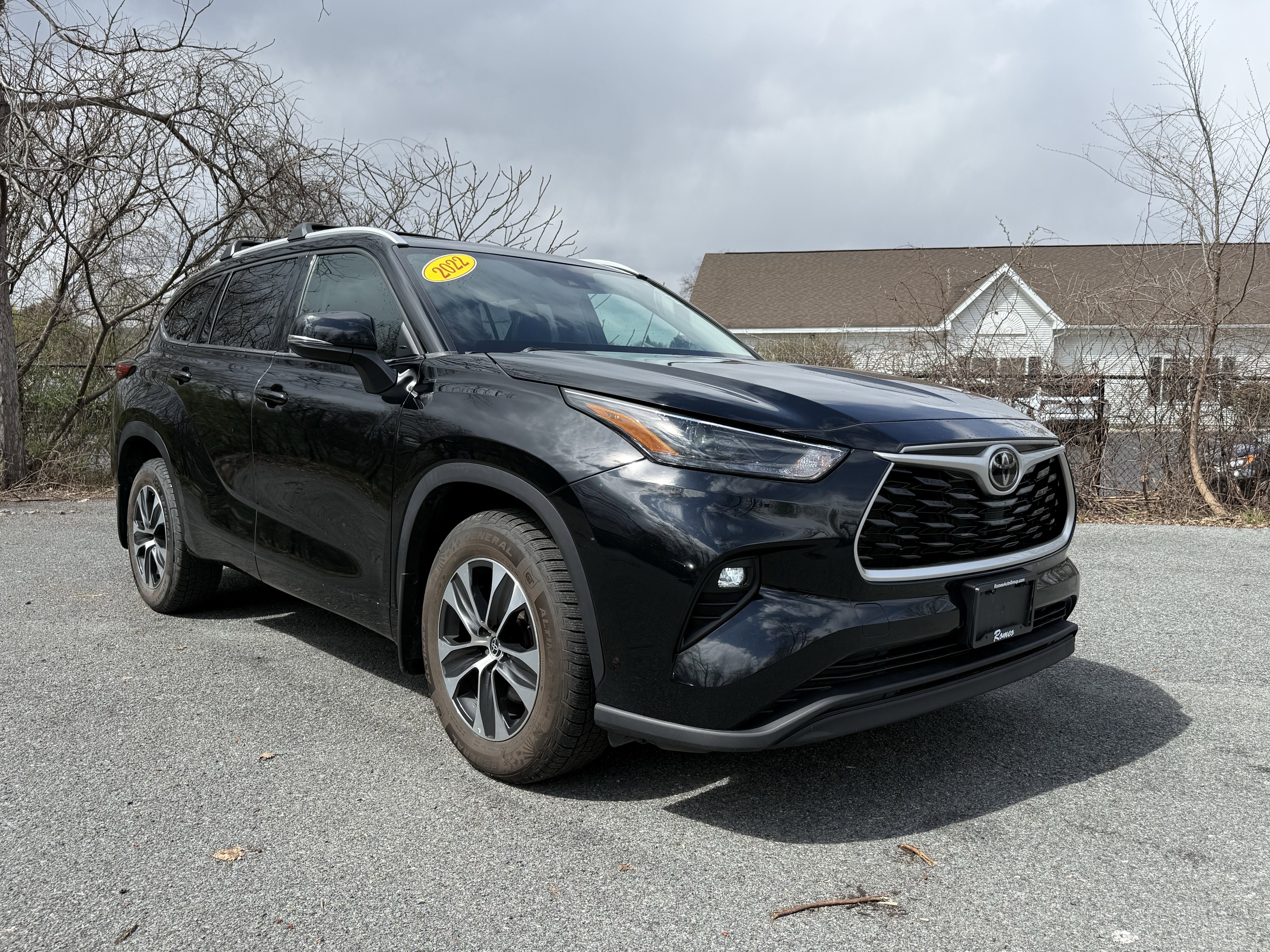 2022 Toyota HIGHLANDER XLE