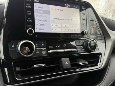 2022 Toyota HIGHLANDER XLE