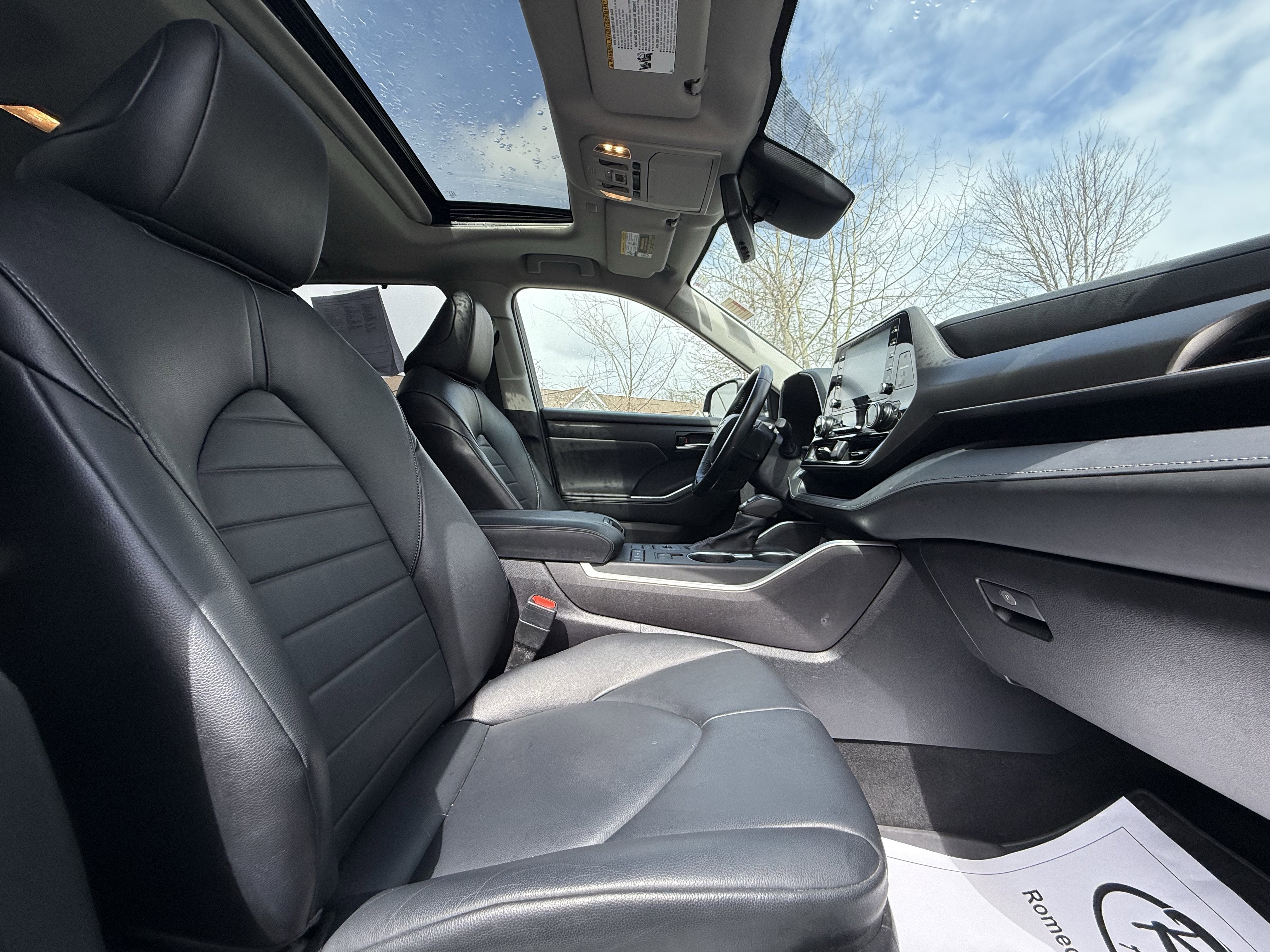 2022 Toyota HIGHLANDER XLE