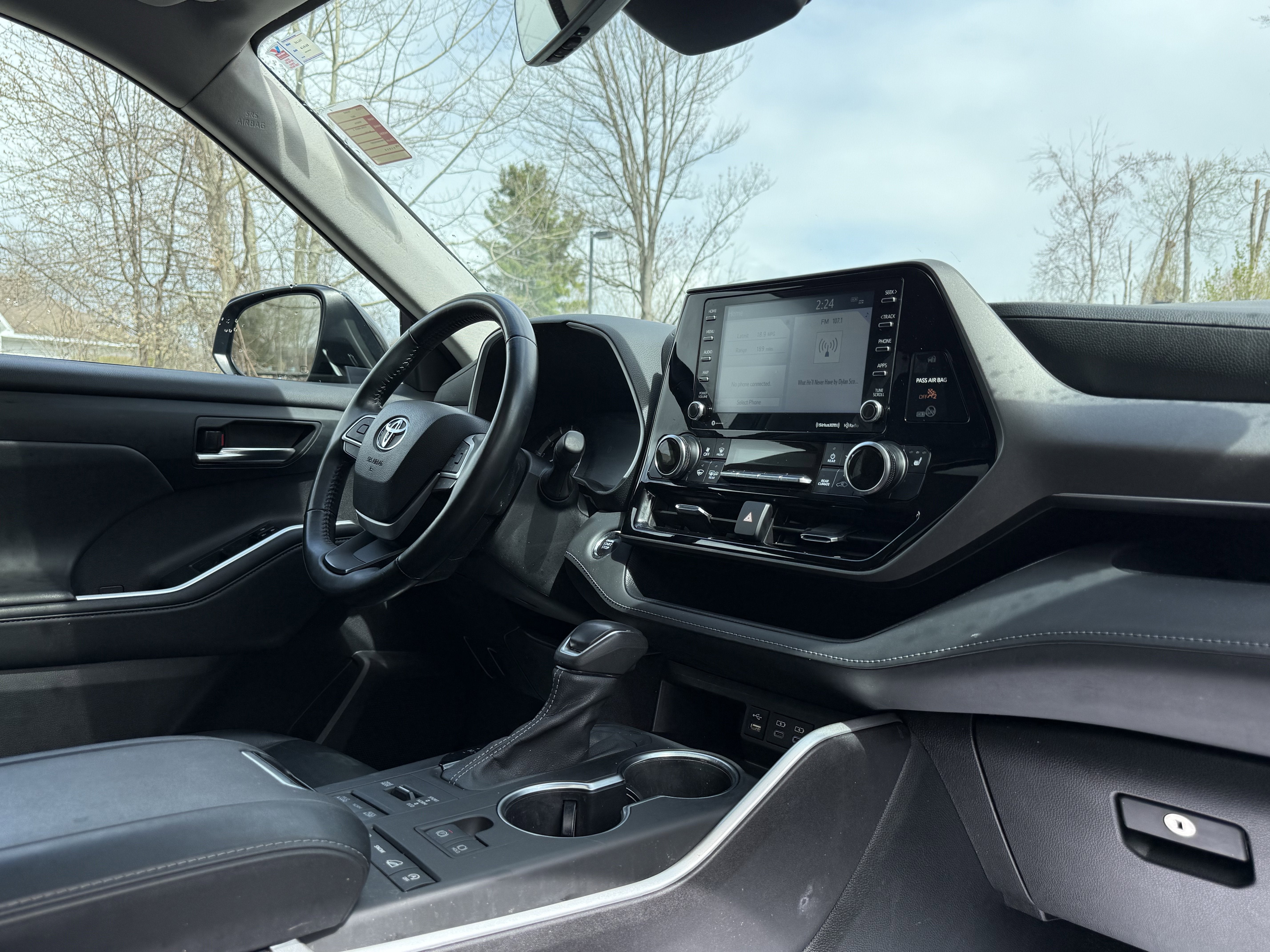 2022 Toyota HIGHLANDER XLE