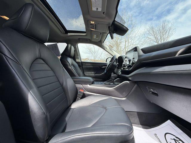 2022 Toyota HIGHLANDER XLE