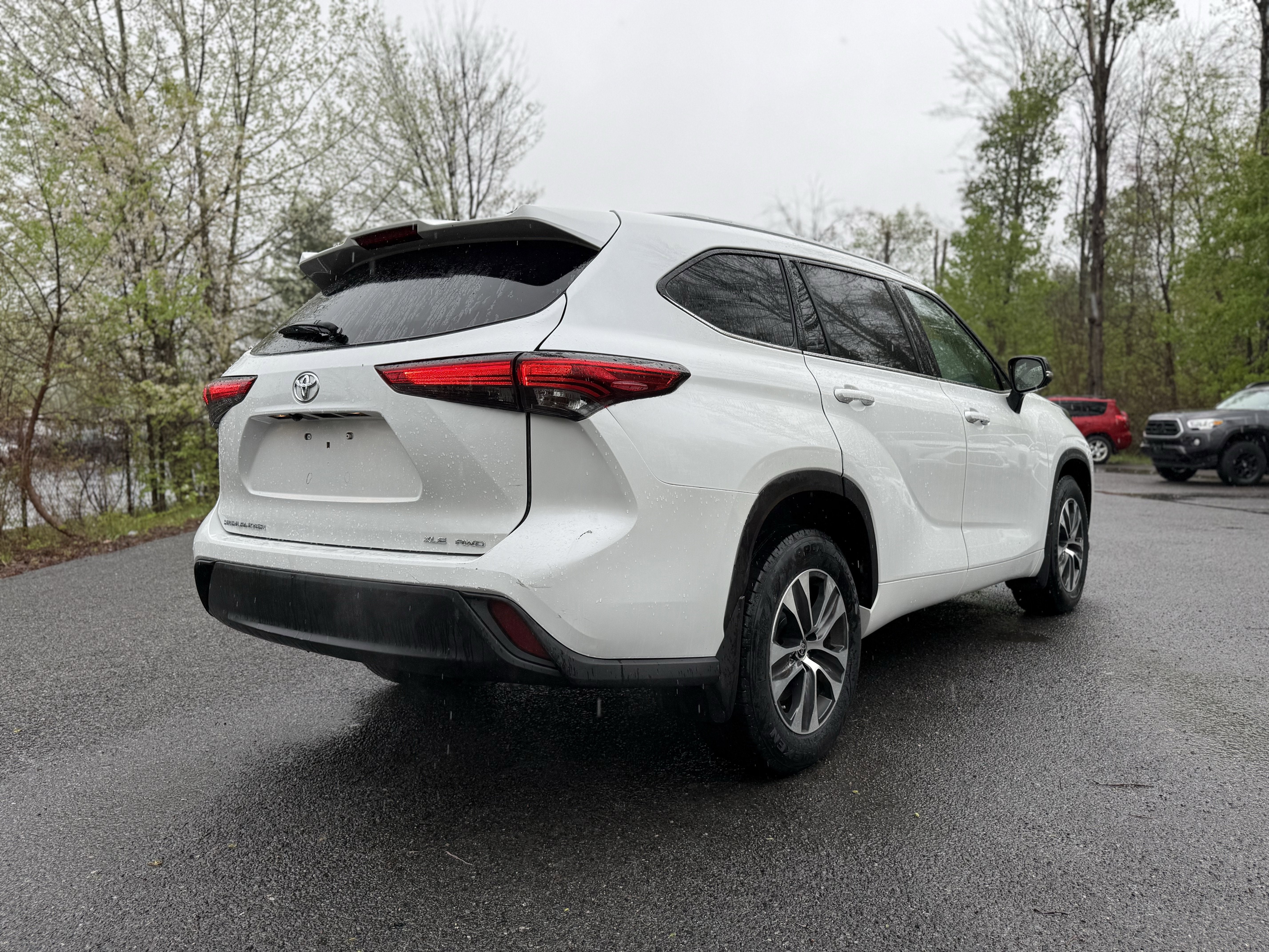 2022 Toyota HIGHLANDER XLE
