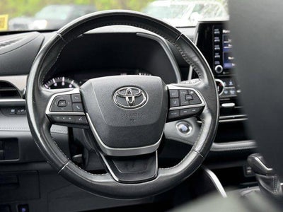 2022 Toyota HIGHLANDER XLE