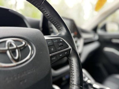 2022 Toyota HIGHLANDER XLE