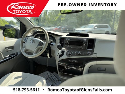 2012 Toyota SIENNA LE 3.5L LE
