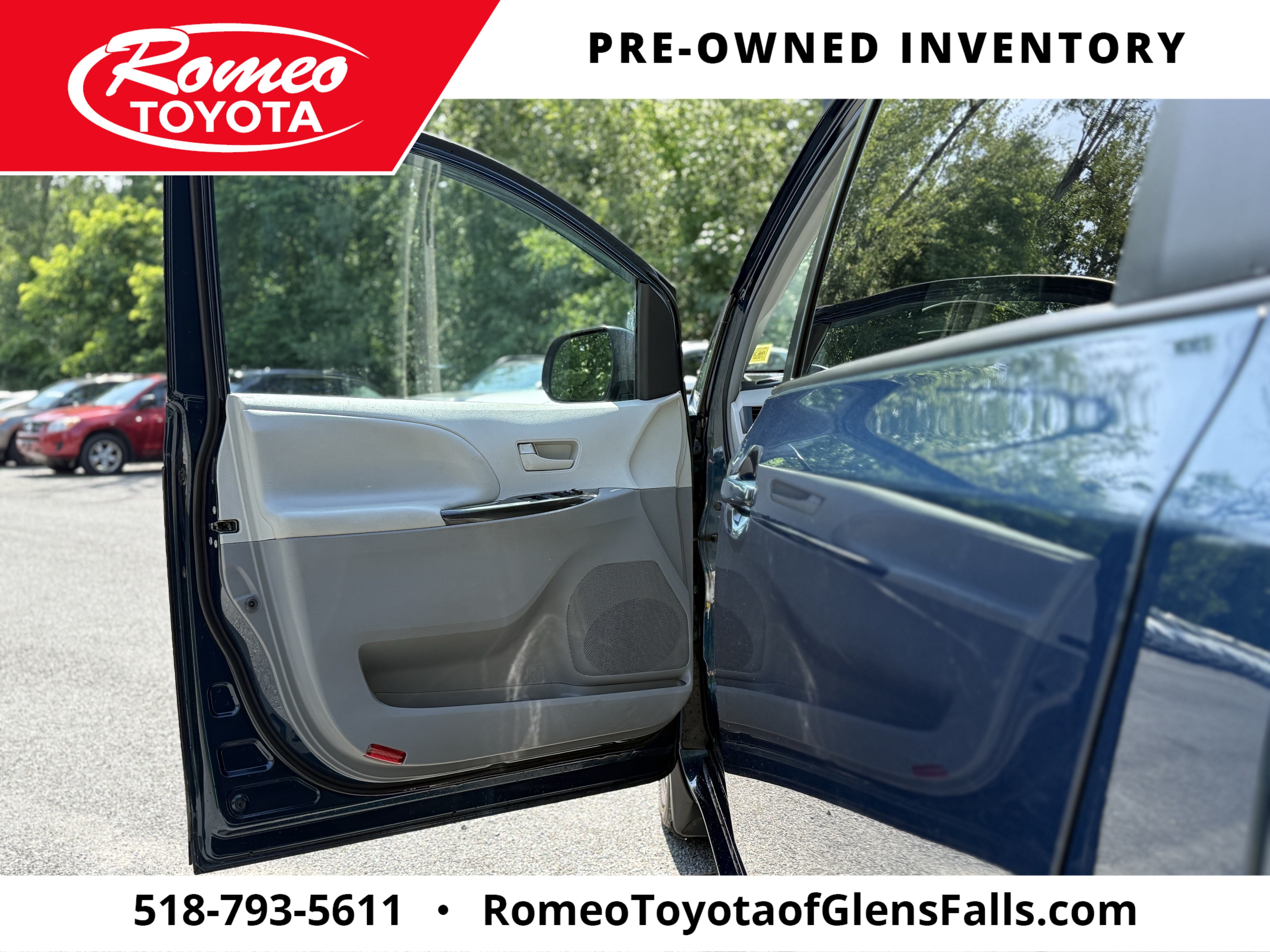 2012 Toyota SIENNA LE 3.5L LE