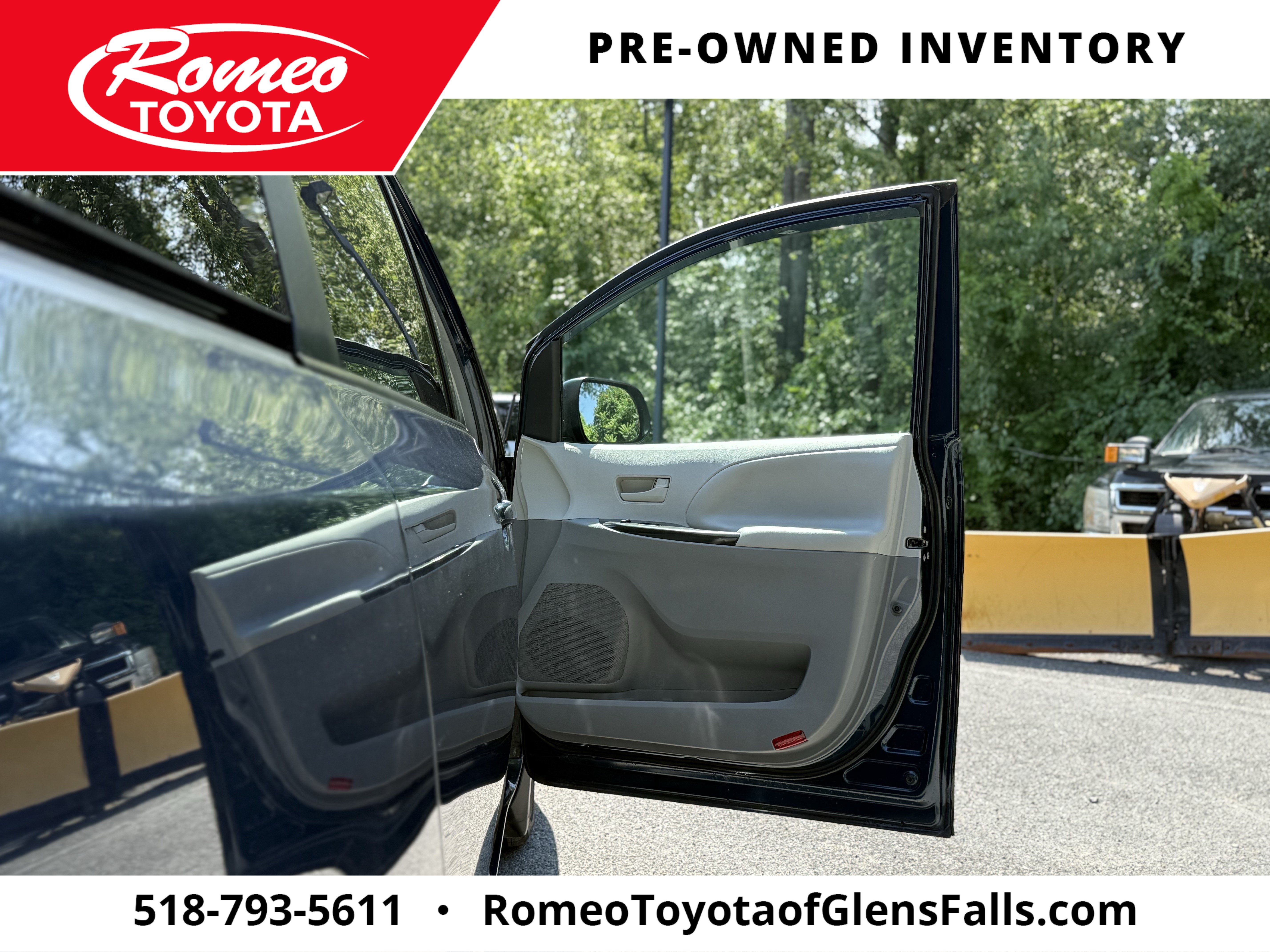 2012 Toyota SIENNA LE 3.5L LE