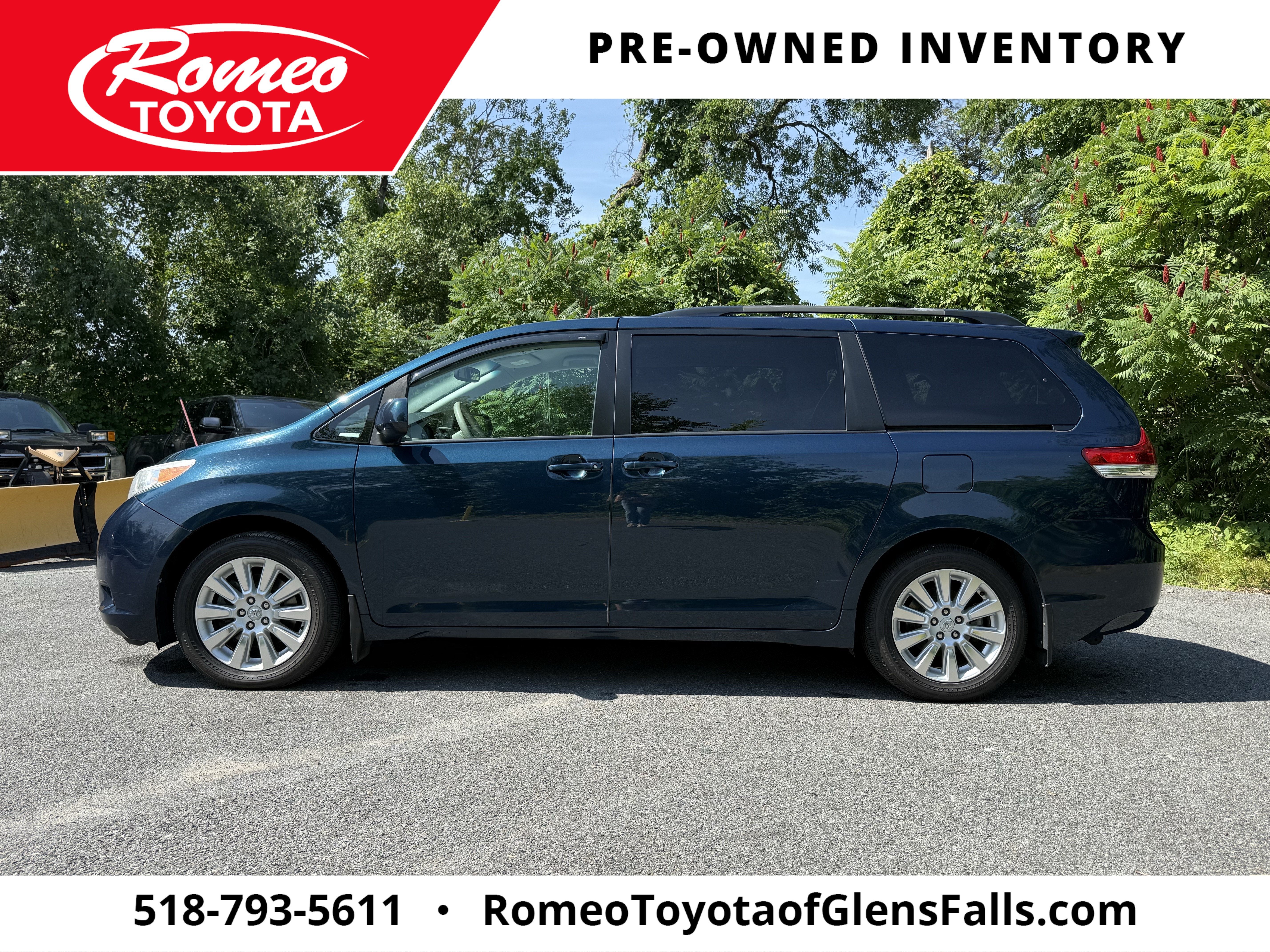 2012 Toyota SIENNA LE 3.5L LE