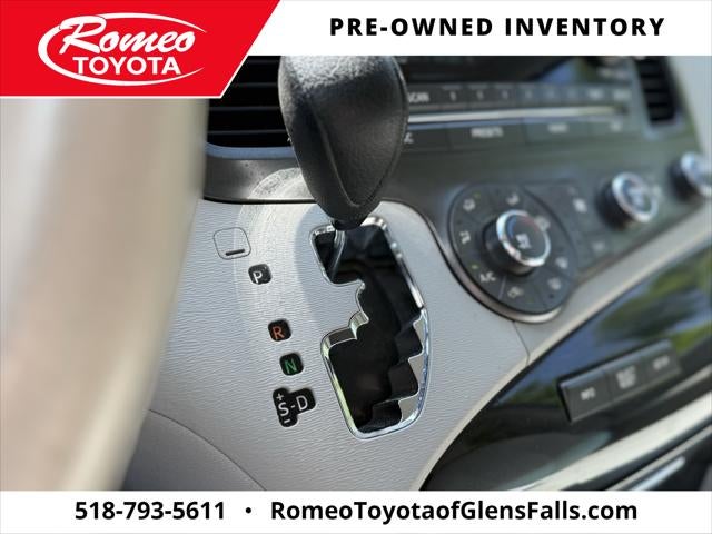 2012 Toyota SIENNA LE 3.5L LE