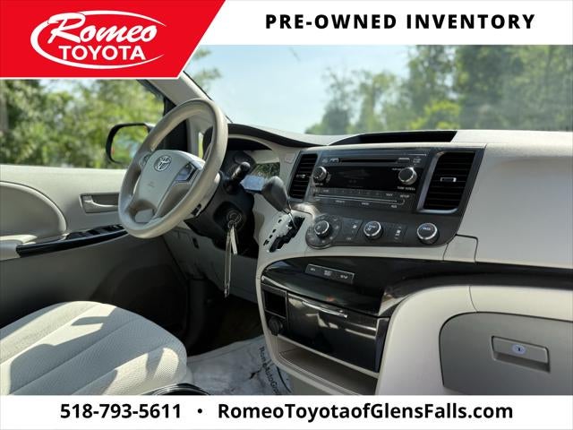 2012 Toyota SIENNA LE 3.5L LE