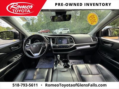 2019 Toyota Highlander SE