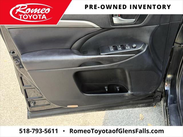 2019 Toyota Highlander SE