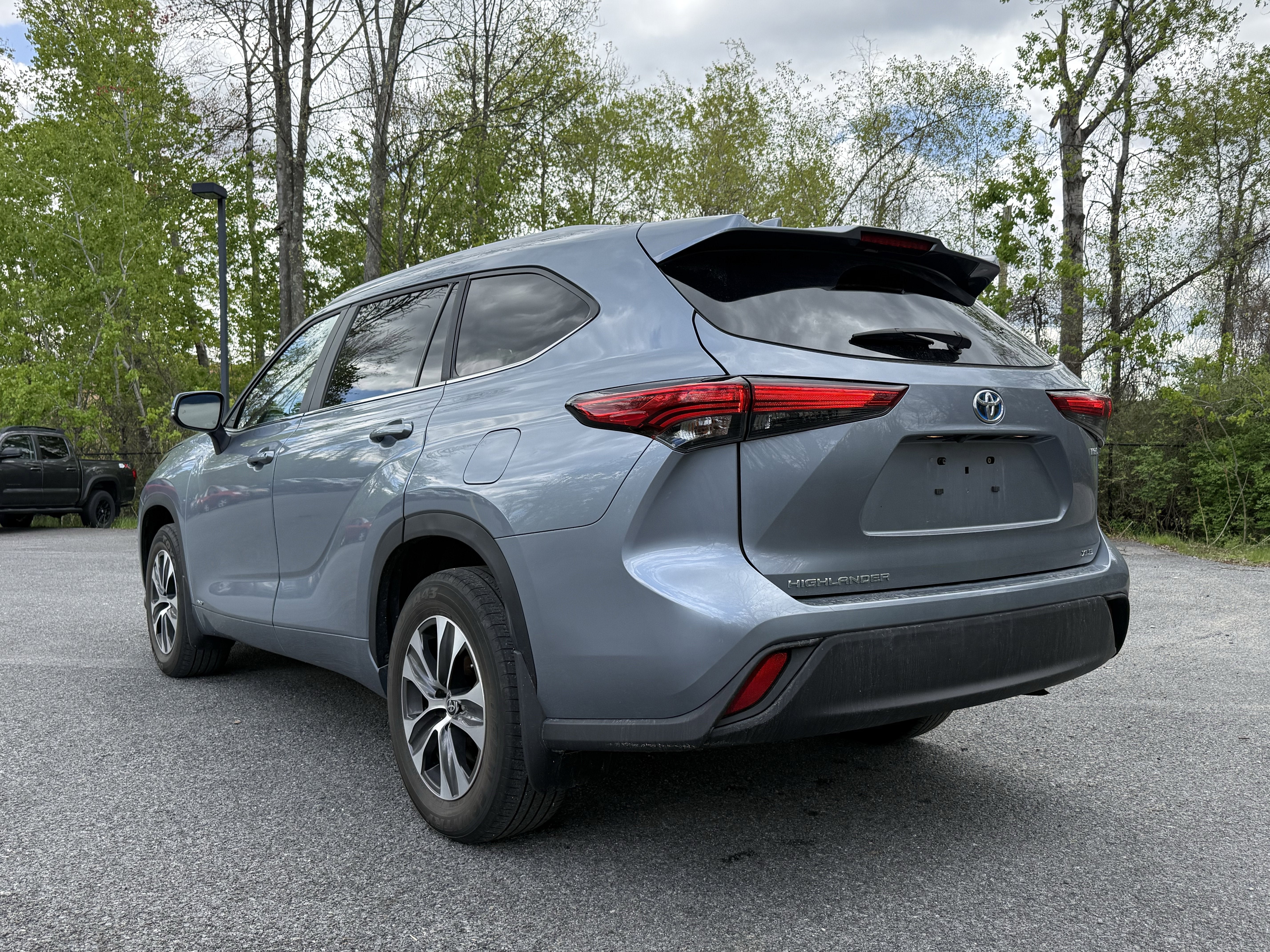 2023 Toyota HIGHLANDER HYBRD Hybrid XLE