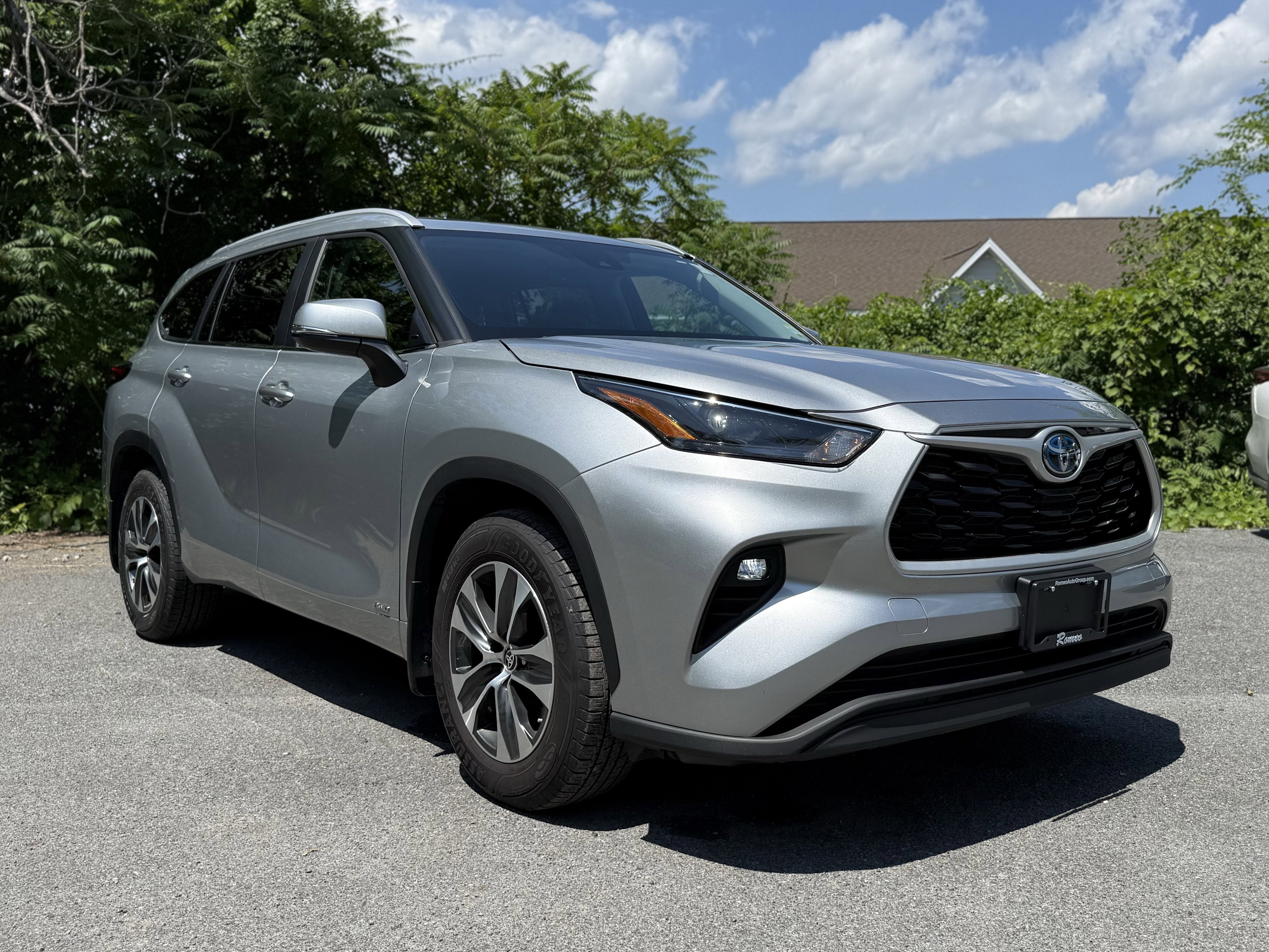 2023 Toyota Highlander Hybrid Hybrid XLE