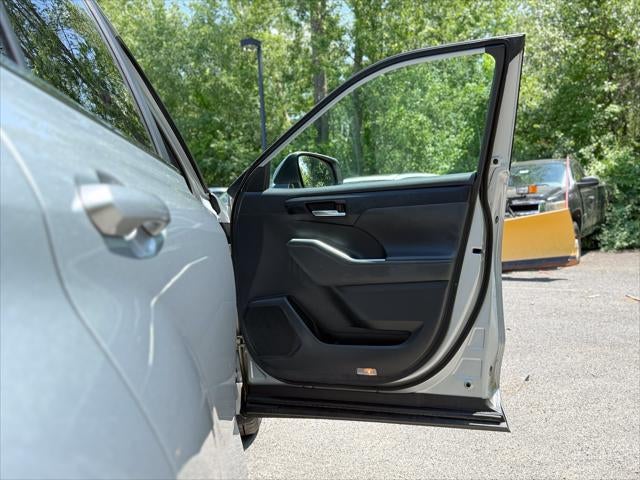 2023 Toyota Highlander Hybrid Hybrid XLE