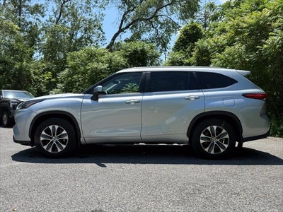 2023 Toyota Highlander Hybrid Hybrid XLE
