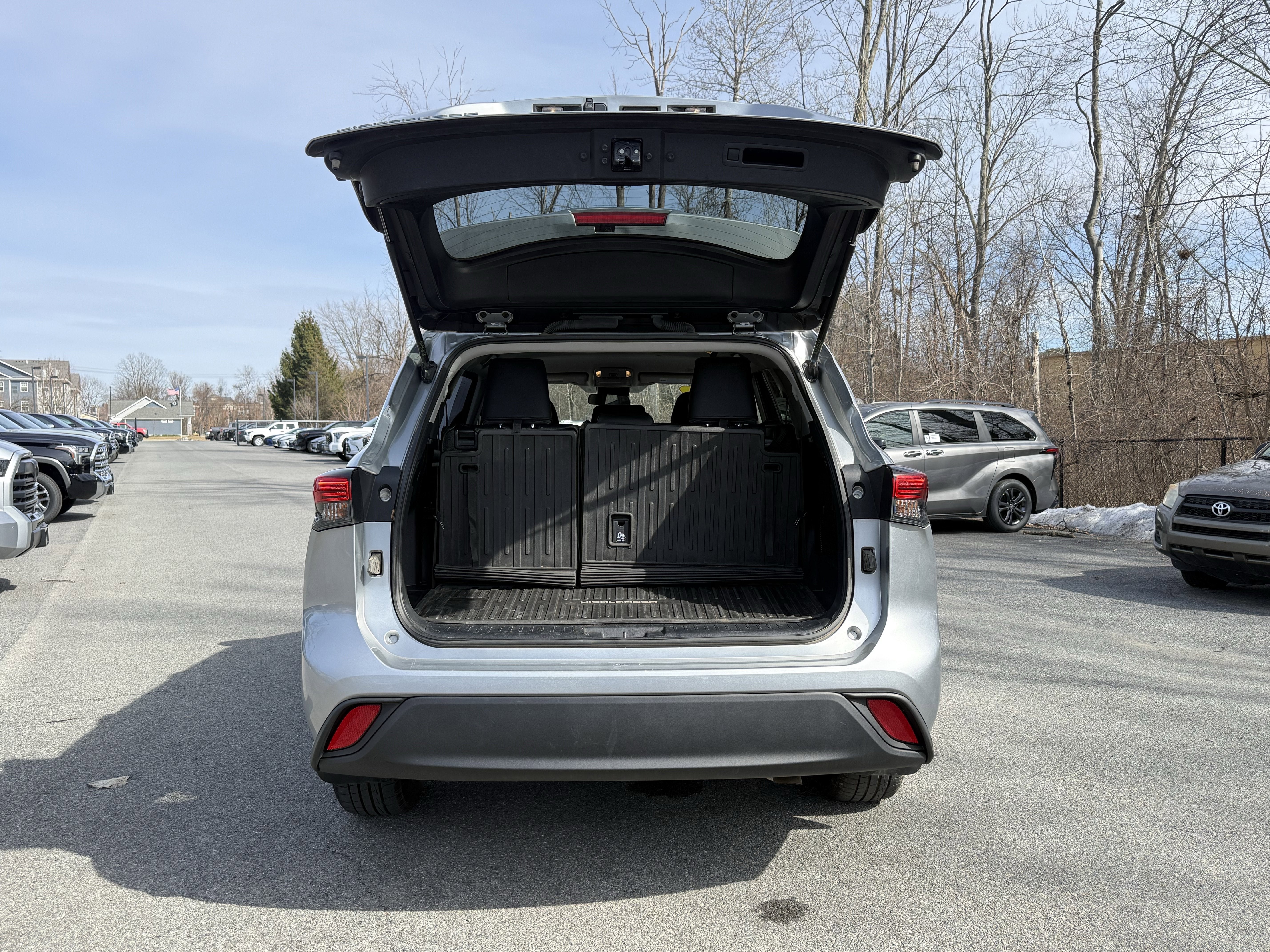 2023 Toyota HIGHLANDER L
