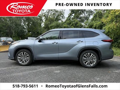 2023 Toyota Highlander Platinum
