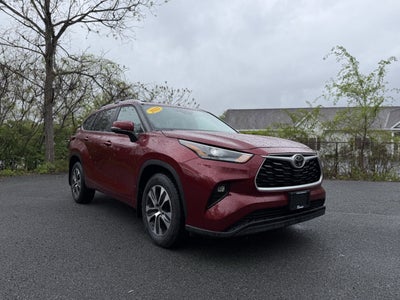 2023 Toyota HIGHLANDER XLE