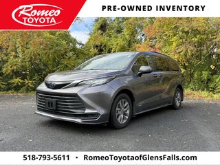 2021 Toyota Sienna LE