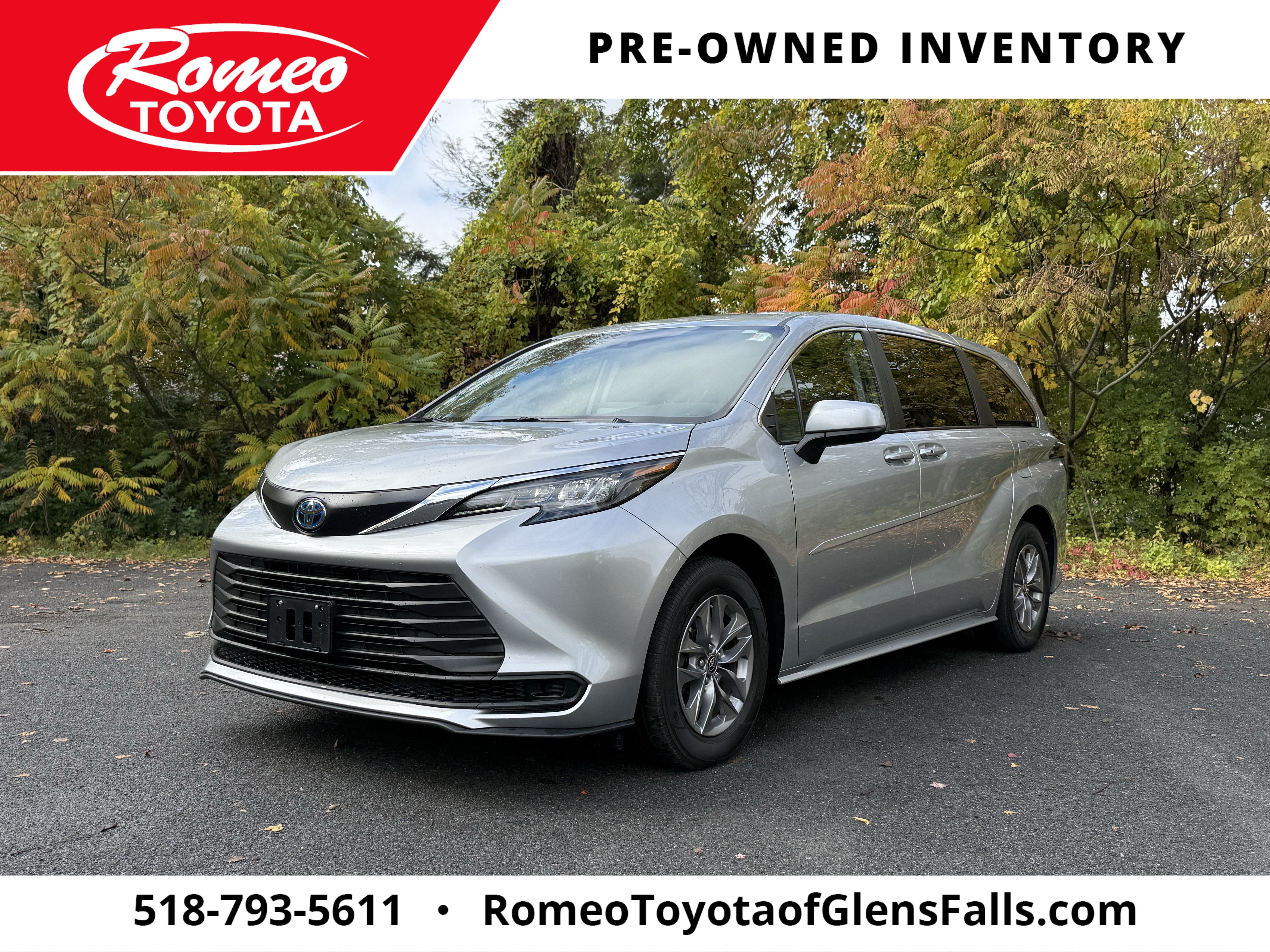 2024 Toyota Sienna LE
