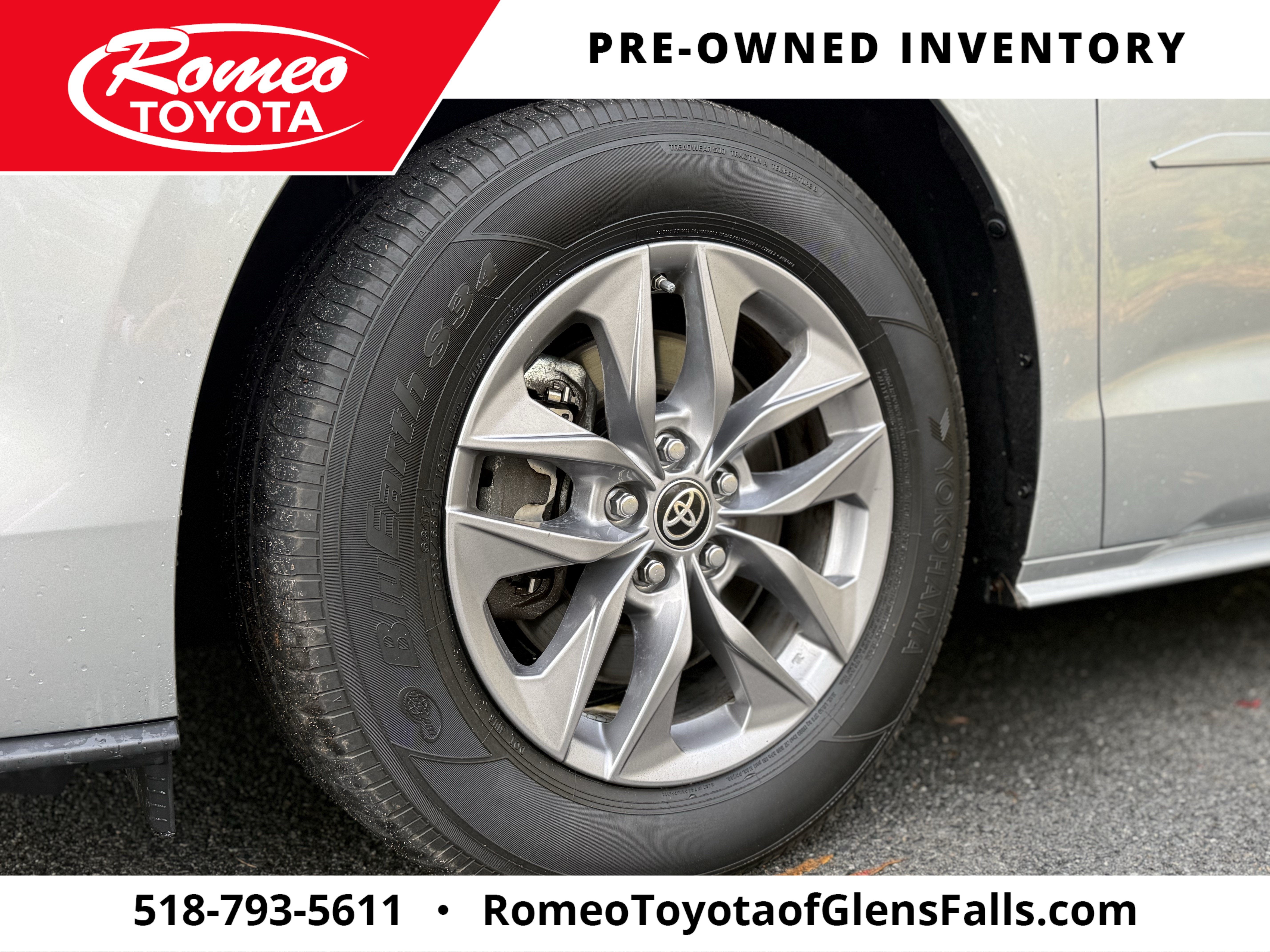 2024 Toyota Sienna LE