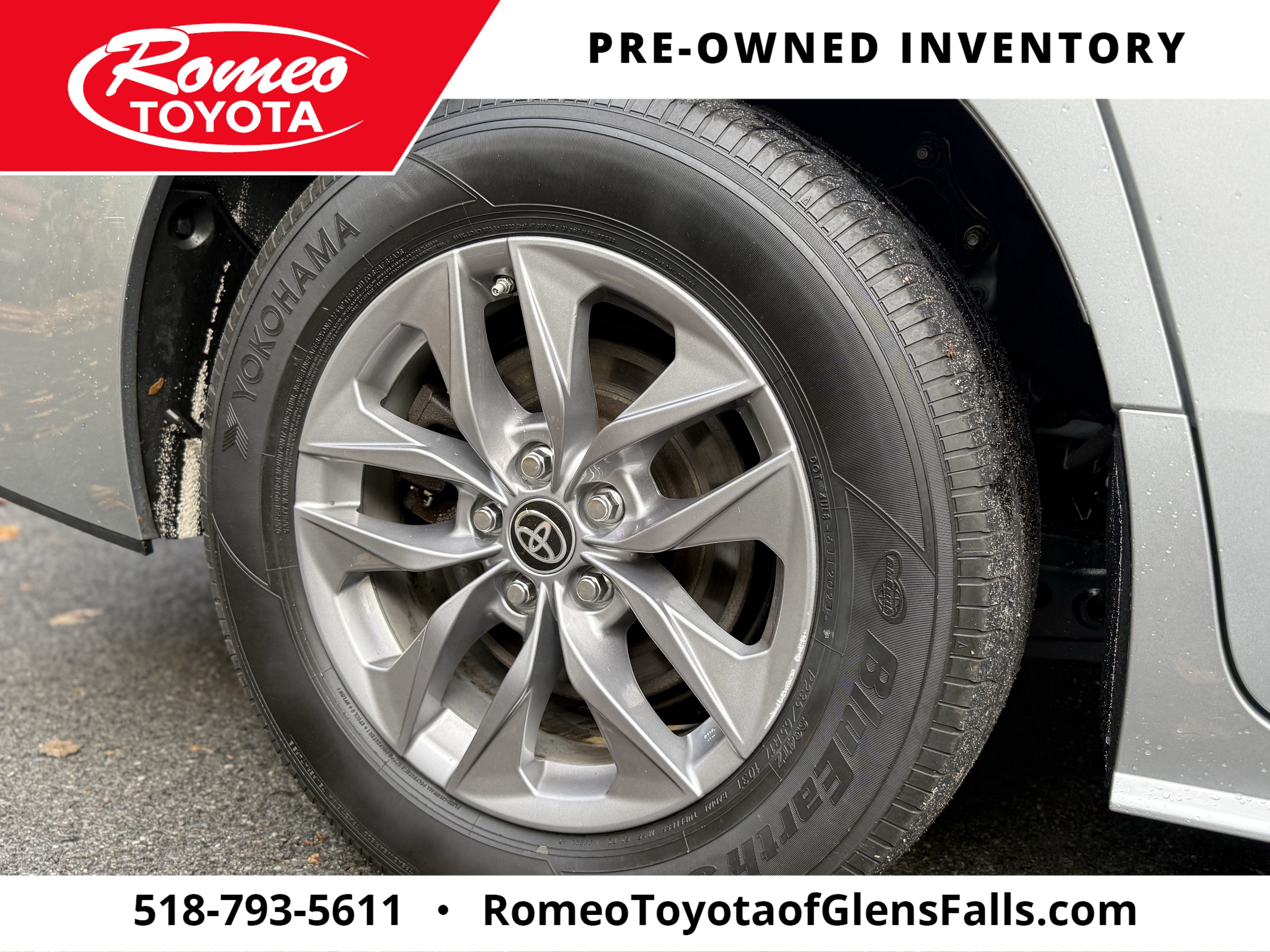 2024 Toyota Sienna LE